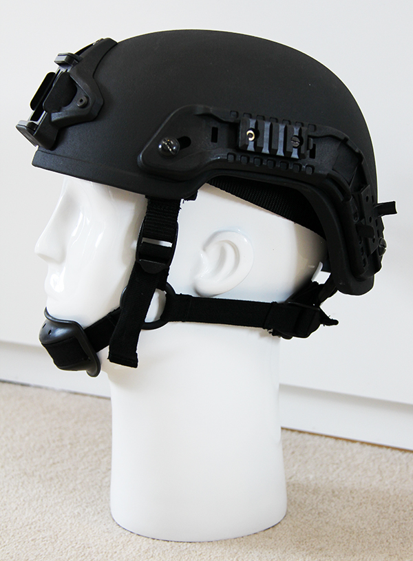 SF helmet with NVG mount, Rails and Velcro